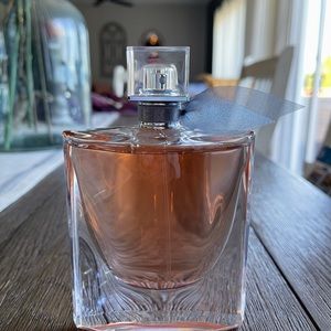 Lancôme LA VIE EST BELLE EAU DE PARFUM SPRAY 3.4oz. Sprayed Once.